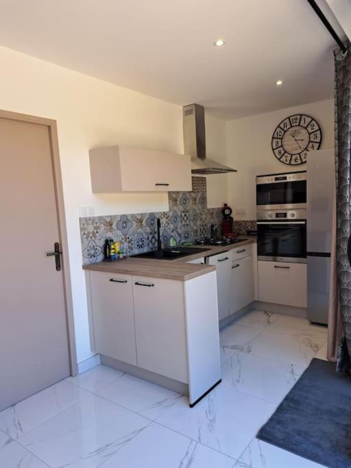 Maison Au Calme Idealement Situee Proche Plage โบนิฟาซิโอ ภายนอก รูปภาพ
